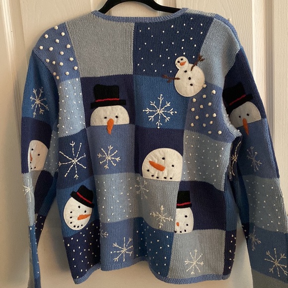 Talbot’s Snowman winter cardigan w/ zipper. Various shades of blue.Med. weight. - Picture 2 of 4